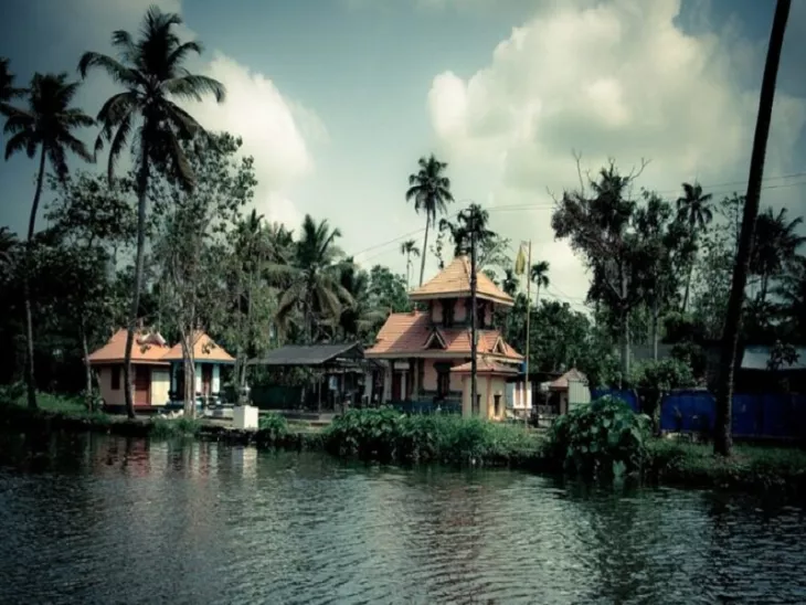 Kerala Backwaters Vacations: A Must Experience Attraction To Enjoy Unforgettable Moments